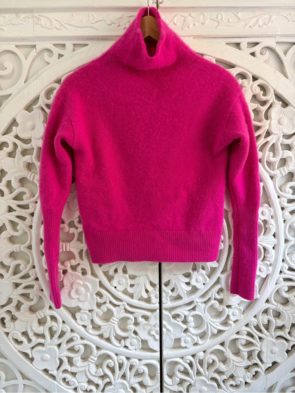 Wilfred Luxe Cashmere Cyprie Sweater Hot Pink 100% Cashmere XS